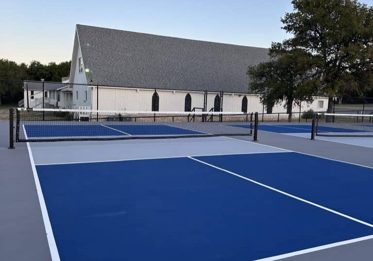 pickeball courts